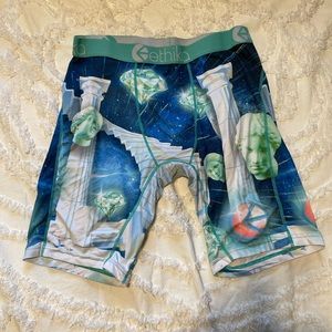 ETHIKA MEN’S STAPLE